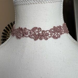 Mauve Crochet Lace Choker – Adjustable & Handcrafted Elegance